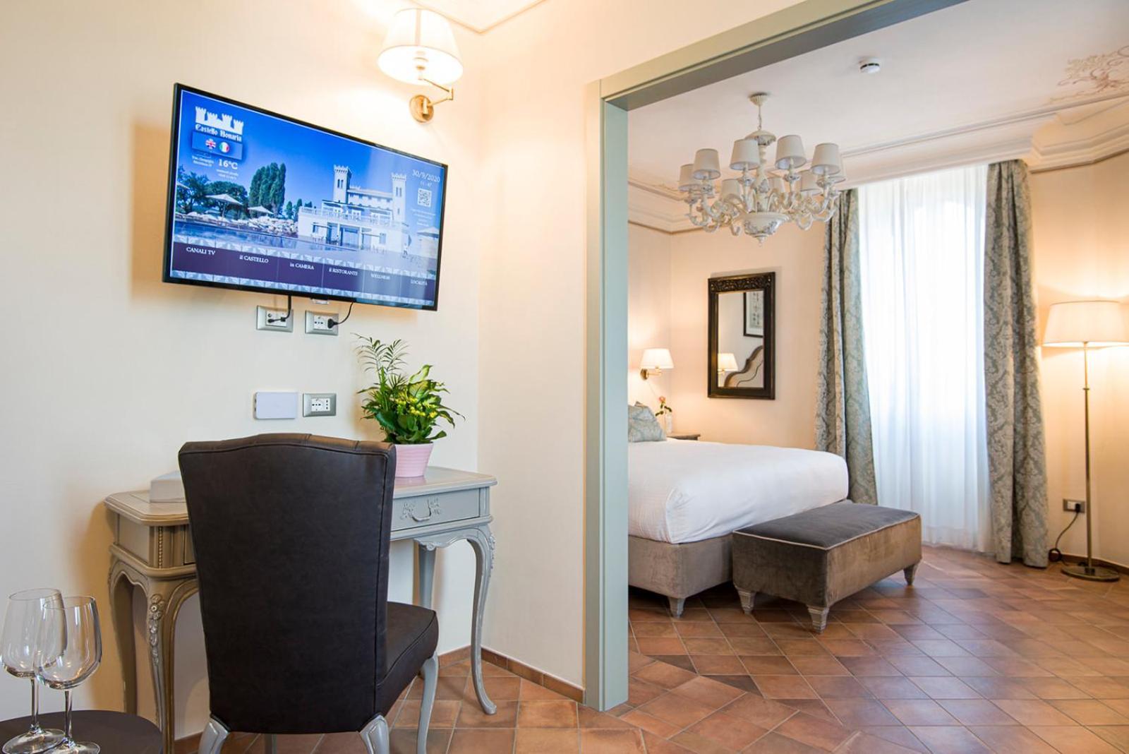 Castello Bonaria Wine & Spa Resort กัมปีลยา มาริตติมา ภายนอก รูปภาพ