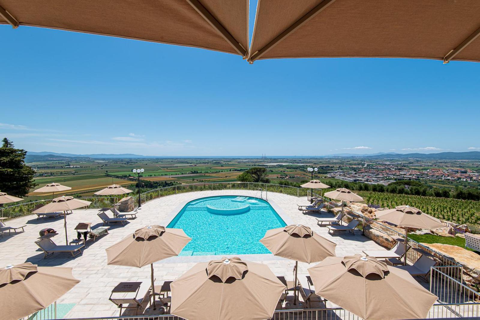 Castello Bonaria Wine & Spa Resort กัมปีลยา มาริตติมา ภายนอก รูปภาพ